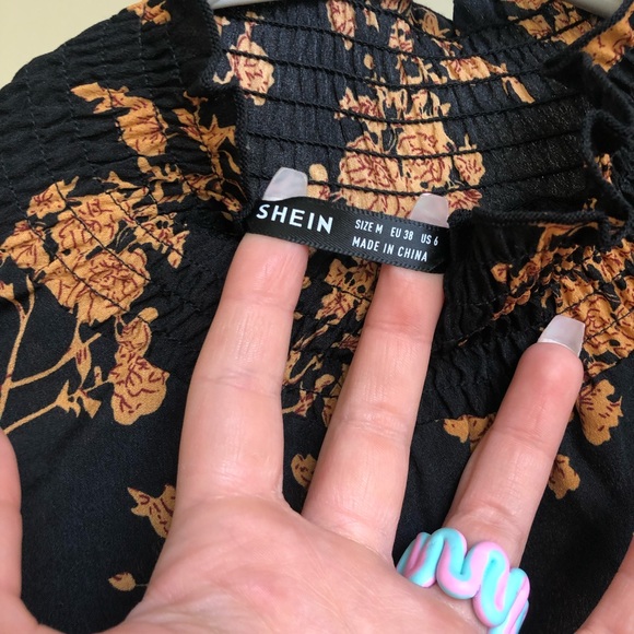 Floral blouse - Picture 4 of 5